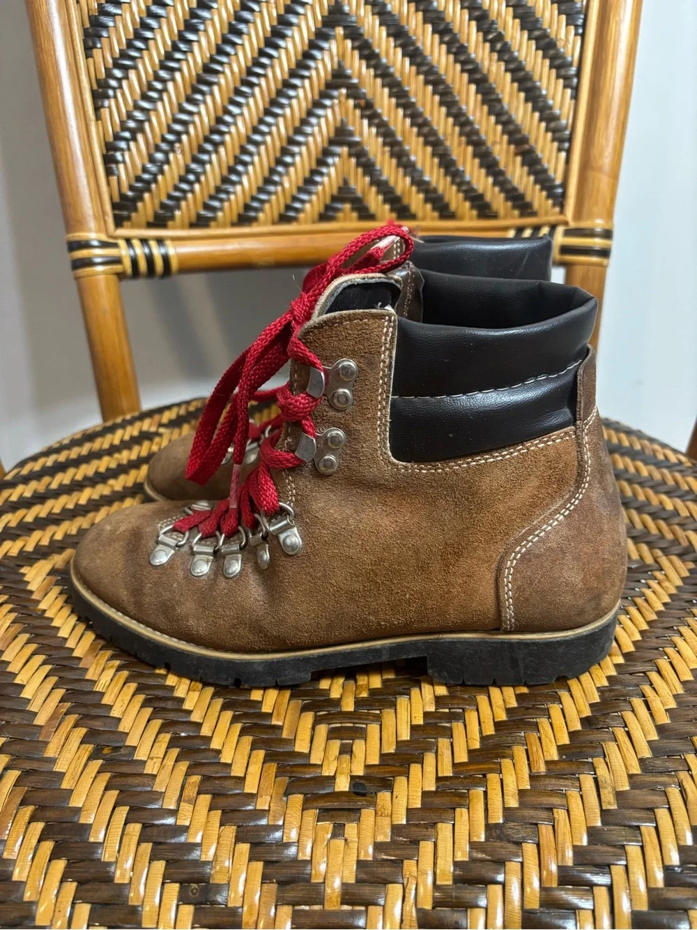 VTG Mountaineering Hiking Boots Red Lace Leather Made In USA
